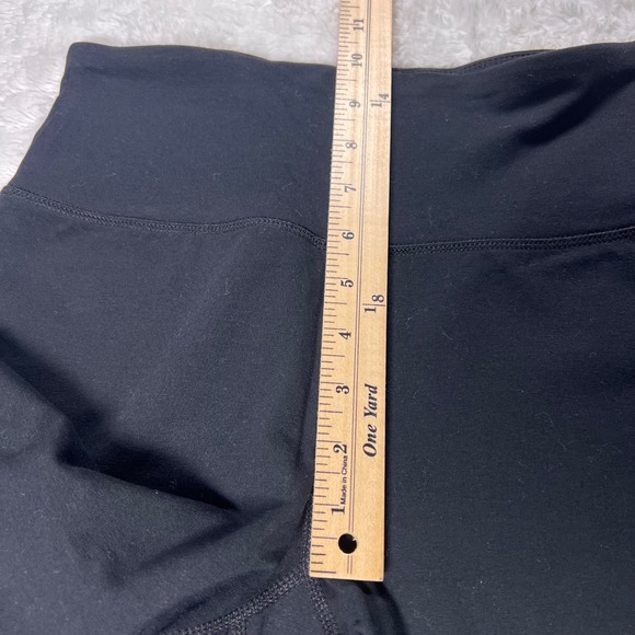 Champion Women's Athletic Black Logo Bike Compression Shorts Size Medium NWT - Picture 13 of 14